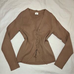 Abercrombie + Finch Elevated Knit Slim Lace up top